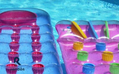 Todo lo que necesitas saber sobre los colchones inflables auro-hinchables para piscinas