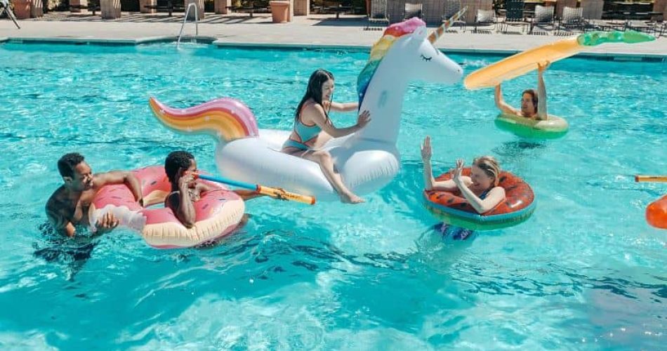 Cómo disfrutar de tu piscina en 2021