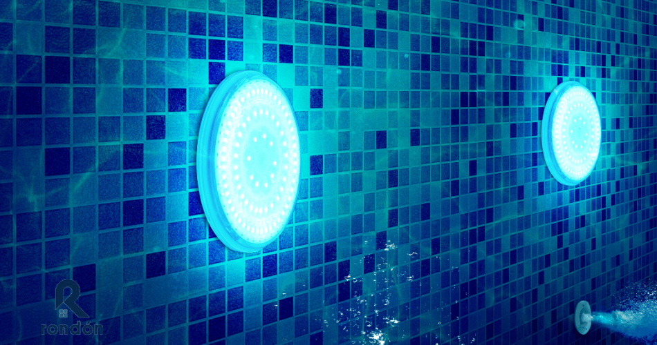 Iluminación de piscinas